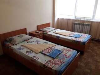 Хостелы Готель АС Берегово Берегово Односпальная кровать в общем номере для женщин-4